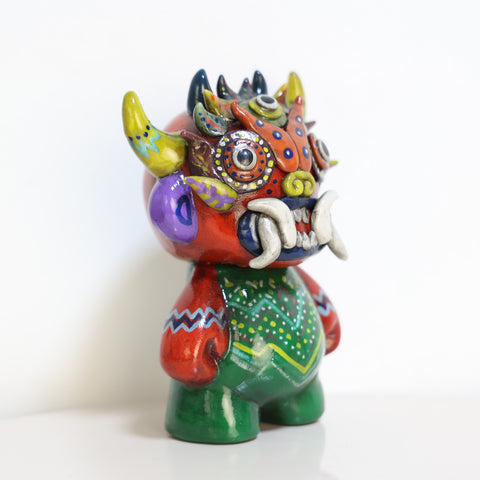 🔥 Ícaro de la Diablada – Figura Decorativa de Cerámica Pintada a Mano