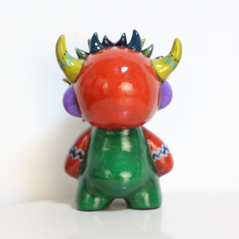 🔥 Ícaro de la Diablada – Figura Decorativa de Cerámica Pintada a Mano