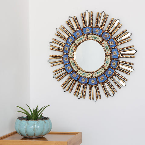 Adorna tu espacio con nuestros espejos de 45 cm estilo cuzqueño, reflejo de la artesanía peruana y símbolo de tradición y elegancia - Espejos Peruanos - Espejos Peruanos - Echo a Mano - Madera Tallada - Espejo Decorativo - Espejo Artesanal