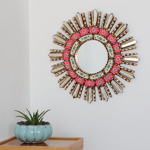 Adorna tu espacio con nuestros espejos de 45 cm estilo cuzqueño, reflejo de la artesanía peruana y símbolo de tradición y elegancia - Espejos Peruanos - Espejos Peruanos - Echo a Mano - Madera Tallada - Espejo Decorativo - Espejo Artesanal