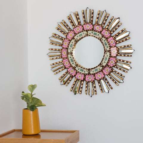 Adorna tu espacio con nuestros espejos de 45 cm estilo cuzqueño, reflejo de la artesanía peruana y símbolo de tradición y elegancia - Espejos Peruanos - Espejos Peruanos - Echo a Mano - Madera Tallada - Espejo Decorativo - Espejo Artesanal
