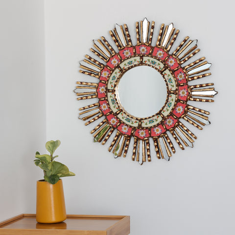 Adorna tu espacio con nuestros espejos de 45 cm estilo cuzqueño, reflejo de la artesanía peruana y símbolo de tradición y elegancia - Espejos Peruanos - Espejos Peruanos - Echo a Mano - Madera Tallada - Espejo Decorativo - Espejo Artesanal
