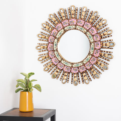 Adorna tu espacio con nuestros espejos de 50 cm estilo cuzqueño, reflejo de la artesanía peruana y símbolo de tradición y elegancia - Espejos Peruanos - Espejos Peruanos - Echo a Mano - Madera Tallada - Espejo Decorativo - Espejo Artesanal