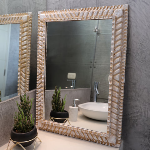 Adorna tu espacio con nuestros espejos de estilo wash, reflejo de la artesanía peruana y símbolo de tradición y elegancia - Espejos Peruanos - Espejos Peruanos - Echo a Mano - Madera Tallada - Espejo Decorativo - Espejo Artesanal