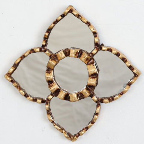 Adorna tu espacio con nuestros espejos de 20 cm estilo cuzqueño y cajamarquino, reflejo de la artesanía peruana y símbolo de tradición y elegancia - Espejos Peruanos - Espejos Peruanos - Echo a Mano - Madera Tallada - Espejo Decorativo - Espejo Artesanal