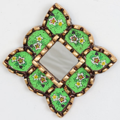 Adorna tu espacio con nuestros espejos de 20 cm estilo cuzqueño y cajamarquino, reflejo de la artesanía peruana y símbolo de tradición y elegancia - Espejos Peruanos - Espejos Peruanos - Echo a Mano - Madera Tallada - Espejo Decorativo - Espejo Artesanal