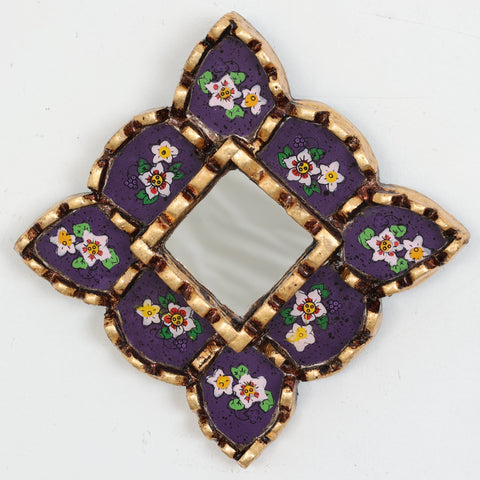Adorna tu espacio con nuestros espejos de 20 cm estilo cuzqueño y cajamarquino, reflejo de la artesanía peruana y símbolo de tradición y elegancia - Espejos Peruanos - Espejos Peruanos - Echo a Mano - Madera Tallada - Espejo Decorativo - Espejo Artesanal