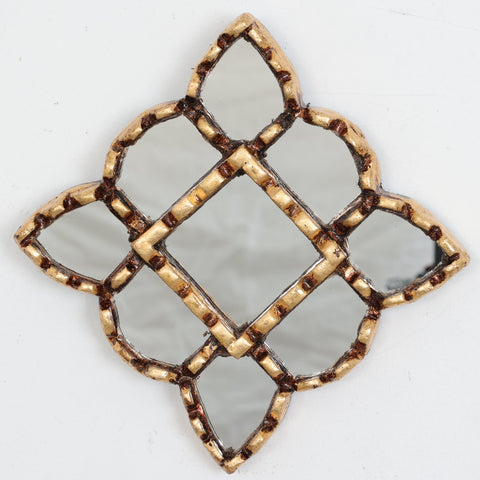 Adorna tu espacio con nuestros espejos de 20 cm estilo cuzqueño y cajamarquino, reflejo de la artesanía peruana y símbolo de tradición y elegancia - Espejos Peruanos - Espejos Peruanos - Echo a Mano - Madera Tallada - Espejo Decorativo - Espejo Artesanal