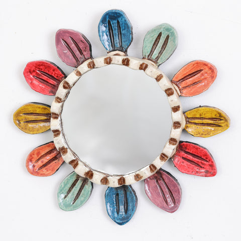 Adorna tu espacio con nuestros espejos de 20 cm estilo cuzqueño, reflejo de la artesanía peruana y símbolo de tradición y elegancia - Espejos Peruanos - Espejos Peruanos - Echo a Mano - Madera Tallada - Espejo Decorativo - Espejo Artesanal