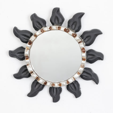 Adorna tu espacio con nuestros espejos de 20 cm estilo cuzqueño, reflejo de la artesanía peruana y símbolo de tradición y elegancia - Espejos Peruanos - Espejos Peruanos - Echo a Mano - Madera Tallada - Espejo Decorativo - Espejo Artesanal