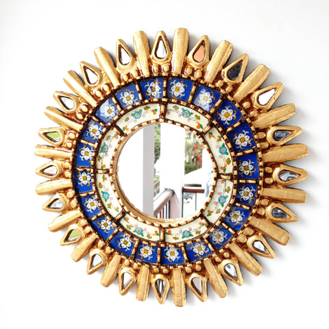 Embellece tu espacio con nuestros espejos de 40 cm estilo cuzqueño, reflejo de la artesanía peruana y símbolo de tradición y elegancia - Espejos Peruanos - Peruvian Mirrors - Echo a Mano - Madera Tallada - Espejo Decorativo - Espejo Artesanal