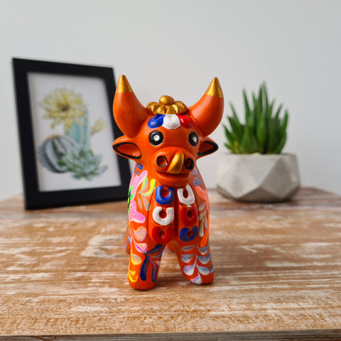 Toro pucara 10cm
