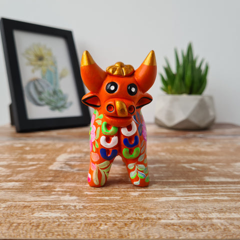 Toro pucara 8cm