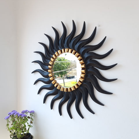 Embellece tu espacio con nuestros espejos de 50 cm estilo cuzqueño, reflejo de la artesanía peruana y símbolo de tradición y elegancia - Espejos Peruanos - Peruvian Mirrors - Echo a Mano - Madera Tallada - Espejo Decorativo - Espejo Artesanal