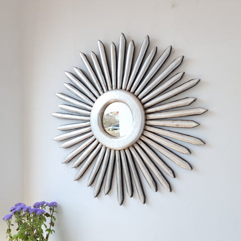 Adorna tu espacio con nuestros espejos de 50 cm estilo cuzqueño, reflejo de la artesanía peruana y símbolo de tradición y elegancia - Espejos Peruanos - Espejos Peruanos - Echo a Mano - Madera Tallada - Espejo Decorativo - Espejo Artesanal