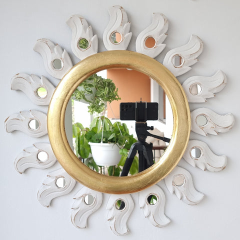 Embellece tu espacio con nuestros espejos de 50 cm estilo cuzqueño, reflejo de la artesanía peruana y símbolo de tradición y elegancia - Espejos Peruanos - Peruvian Mirrors - Echo a Mano - Madera Tallada - Espejo Decorativo - Espejo Artesanal