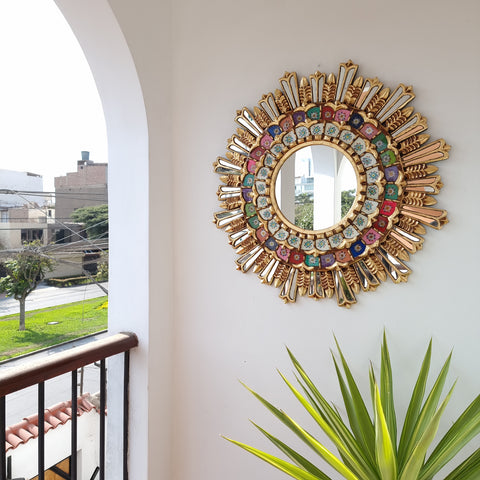 Adorna tu espacio con nuestros espejos de 80 cm estilo cuzqueño, reflejo de la artesanía peruana y símbolo de tradición y elegancia - Espejos Peruanos - Espejos Peruanos - Echo a Mano - Madera Tallada - Espejo Decorativo - Espejo Artesanal