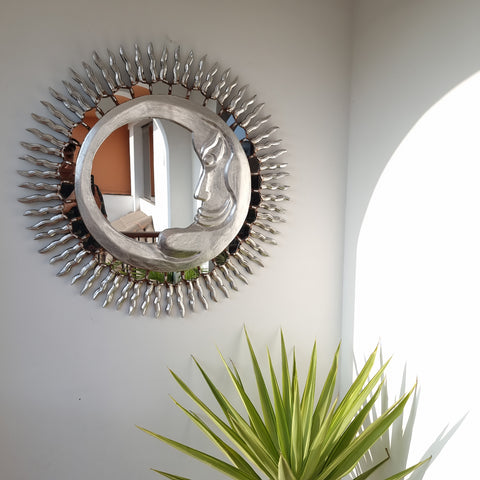 Adorna tu espacio con nuestros espejos de 80 cm estilo cuzqueño, reflejo de la artesanía peruana y símbolo de tradición y elegancia - Espejos Peruanos - Espejos Peruanos - Echo a Mano - Madera Tallada - Espejo Decorativo - Espejo Artesanal