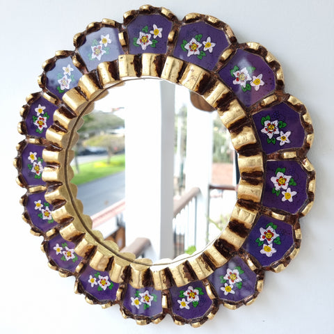 Embellece tu espacio con nuestros espejos de 30 cm estilo cuzqueño y cajamarquino, reflejo de la artesanía peruana y símbolo de tradición y elegancia - Espejos Peruanos - Peruvian Mirrors - Echo a Mano - Madera Tallada - Espejo Decorativo - Artesanal