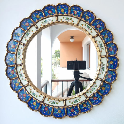 Embellece tu espacio con nuestros espejos de 50 cm estilo cuzqueño y cajamarquino, reflejo de la artesanía peruana y símbolo de tradición y elegancia - Espejos Peruanos - Peruvian Mirrors - Echo a Mano - Madera Tallada - Espejo Decorativo - Artesanal
