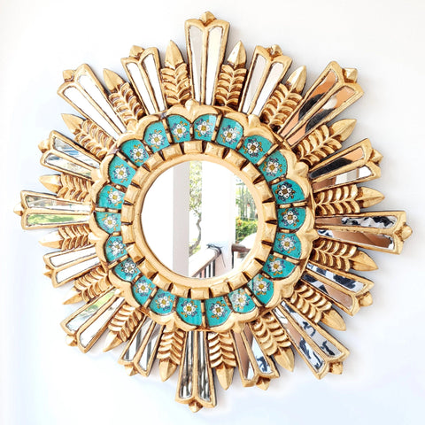 Adorna tu espacio con nuestros espejos de 60 cm estilo cuzqueño, reflejo de la artesanía peruana y símbolo de tradición y elegancia - Espejos Peruanos - Espejos Peruanos - Echo a Mano - Madera Tallada - Espejo Decorativo - Espejo Artesanal