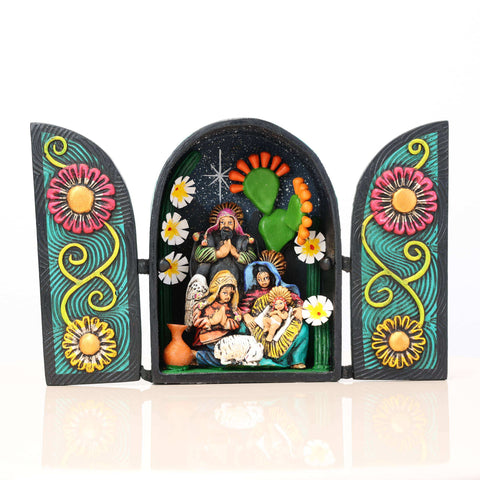 🌟✨ **Retablo Andino Capilla “Nacimiento” de 14 × 22 cm** ✨