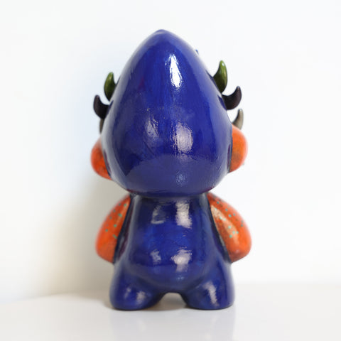 👁️ Ícaro Decorativo “Vigilante Estelar” – Figura de Cerámica Pintada a Mano (15 cm)