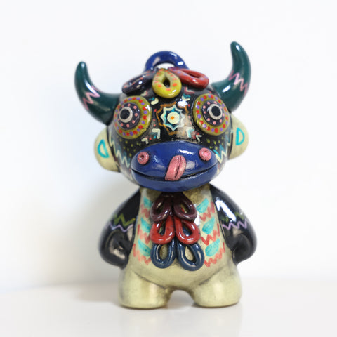 🟢 Figura Cuchimilco Cerámica – Edición Demonio Tribal Multicolor (15 cm)  Descripción:
