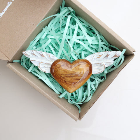🤍 Corazón Alado Mini – Decoración Artesanal Vintage 🕊️