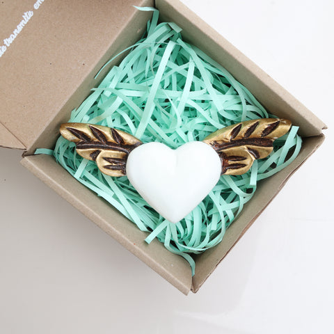 💛 Corazón Alado Mini – Decoración Artesanal Vintage 🕊️