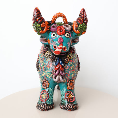 🐂✨ Toro de Pucará Premium Brocateado 31cm  ✨ (Copia)