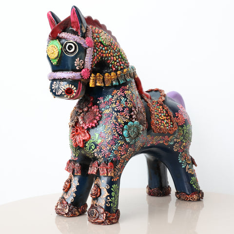 🐎 Caballo de Pucará Premium Negro Brillante 28 cm – Cerámica Artesanal Peruana Decorativa de Lujo