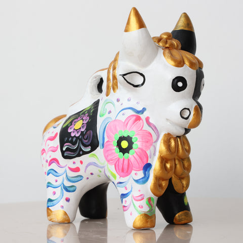 Toro de Pucará 13 cm – Cerámica Artesanal Peruana Decorativa Hecha a Mano