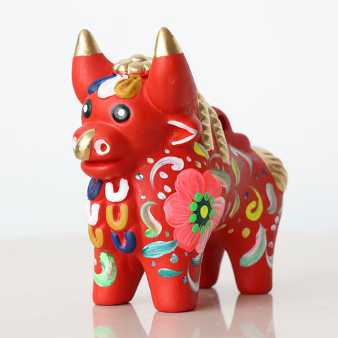 Toro de Pucará 10 cm – Cerámica Artesanal Peruana Decorativa Pintada a Mano