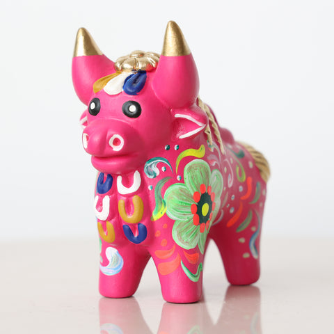 Toro de Pucará 10 cm – Cerámica Artesanal Peruana Decorativa Pintada a Mano