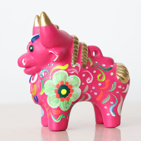 Toro de Pucará 10 cm – Cerámica Artesanal Peruana Decorativa Pintada a Mano