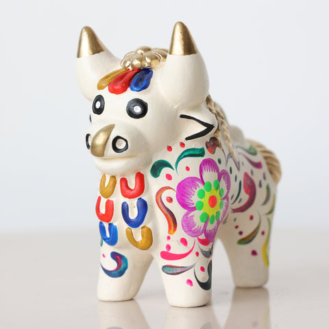 Toro de Pucará 10 cm – Cerámica Artesanal Peruana Decorativa Pintada a Mano