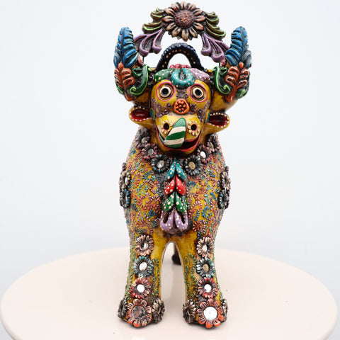🐂 Toro de Pucará Premium Amarillo 37 cm – Cerámica Artesanal Peruana Decorativa de Lujo