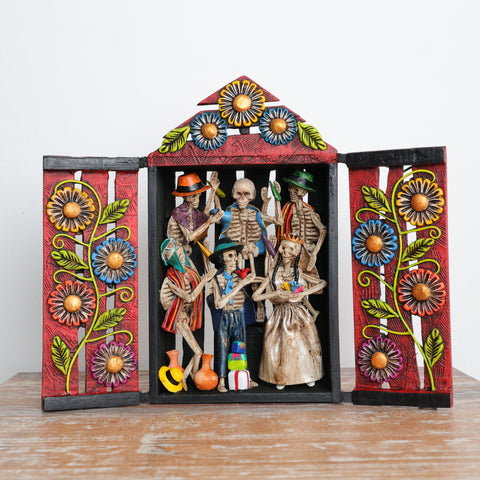 Descubre la magia de los Retablos Ayacuchanos: Arte tradicional peruano que cuenta historias con cada detalle hecho a mano. Perfectos para decorar tu hogar con el Arte Peruano- Retablo Ayacuchano- Artesanía Peruana- Echo a Mano - Decoración Artesanal