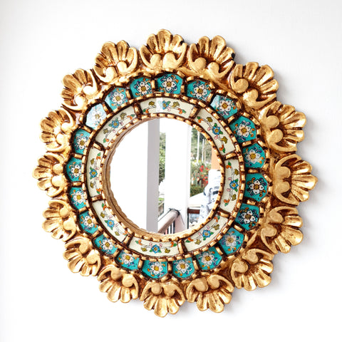 Embellece tu espacio con nuestros espejos de 40 cm estilo cuzqueño, reflejo de la artesanía peruana y símbolo de tradición y elegancia - Espejos Peruanos - Peruvian Mirrors - Echo a Mano - Madera Tallada - Espejo Decorativo - Espejo Artesanal