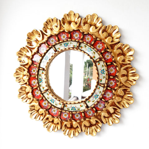 Embellece tu espacio con nuestros espejos de 40 cm estilo cuzqueño, reflejo de la artesanía peruana y símbolo de tradición y elegancia - Espejos Peruanos - Peruvian Mirrors - Echo a Mano - Madera Tallada - Espejo Decorativo - Espejo Artesanal