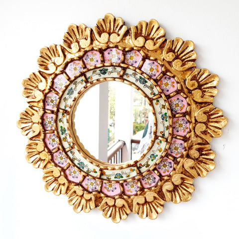 Embellece tu espacio con nuestros espejos de 40 cm estilo cuzqueño, reflejo de la artesanía peruana y símbolo de tradición y elegancia - Espejos Peruanos - Peruvian Mirrors - Echo a Mano - Madera Tallada - Espejo Decorativo - Espejo Artesanal