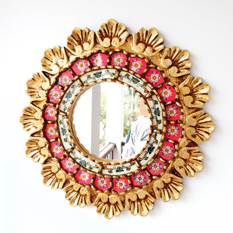 Embellece tu espacio con nuestros espejos de 40 cm estilo cuzqueño, reflejo de la artesanía peruana y símbolo de tradición y elegancia - Espejos Peruanos - Peruvian Mirrors - Echo a Mano - Madera Tallada - Espejo Decorativo - Espejo Artesanal