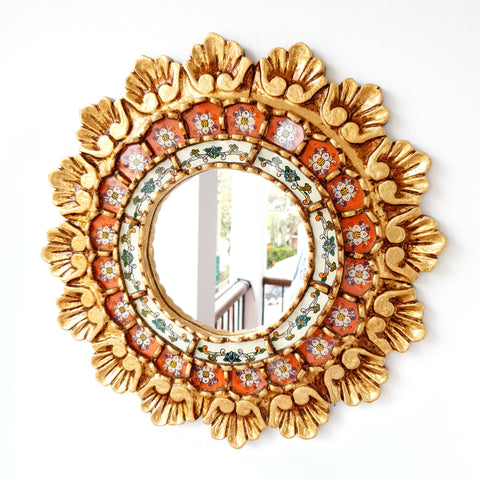 Embellece tu espacio con nuestros espejos de 40 cm estilo cuzqueño, reflejo de la artesanía peruana y símbolo de tradición y elegancia - Espejos Peruanos - Peruvian Mirrors - Echo a Mano - Madera Tallada - Espejo Decorativo - Espejo Artesanal