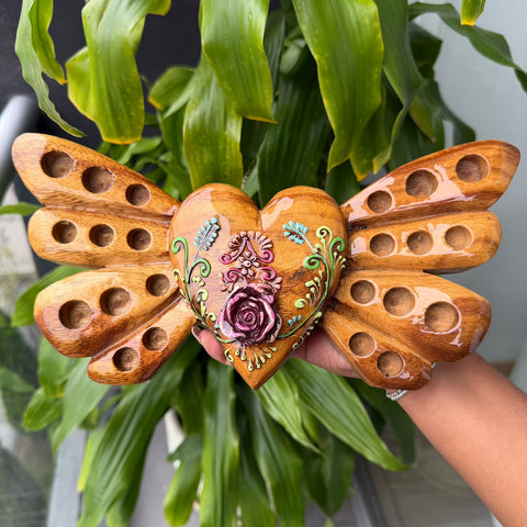 ❤️ Corazón Alado Cusqueño con Rosa en Alto Relieve – Artesanía Peruana Hecha a Mano