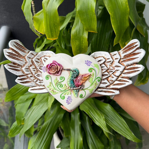🕊️ Corazón Alado Cusqueño con Pareja de Colibríes en Alto Relieve – Artesanía Peruana Hecha a Mano