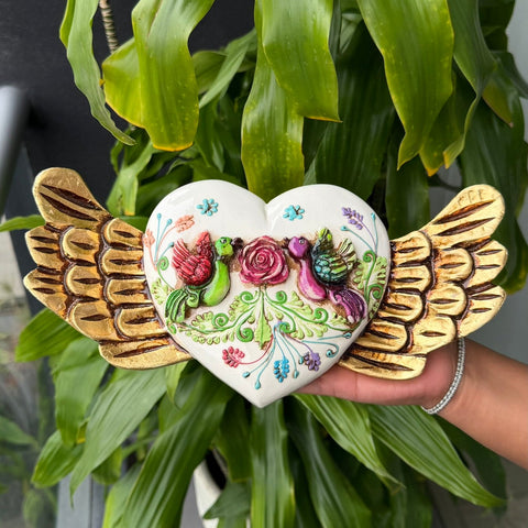🕊️ Corazón Alado Cusqueño con Pareja de Colibríes en Alto Relieve – Artesanía Peruana Hecha a Mano