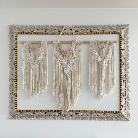 ✨🧶 Gran Tapiz de Macramé Boho con Marco Wash Dorado 🧶✨