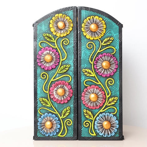 🎭✨ Retablo Andino Maestros Mascareros de 29 × 39 cm ✨