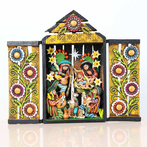 🌟✨ Retablo Andino Nacimiento Amarillo de 25 cm ✨